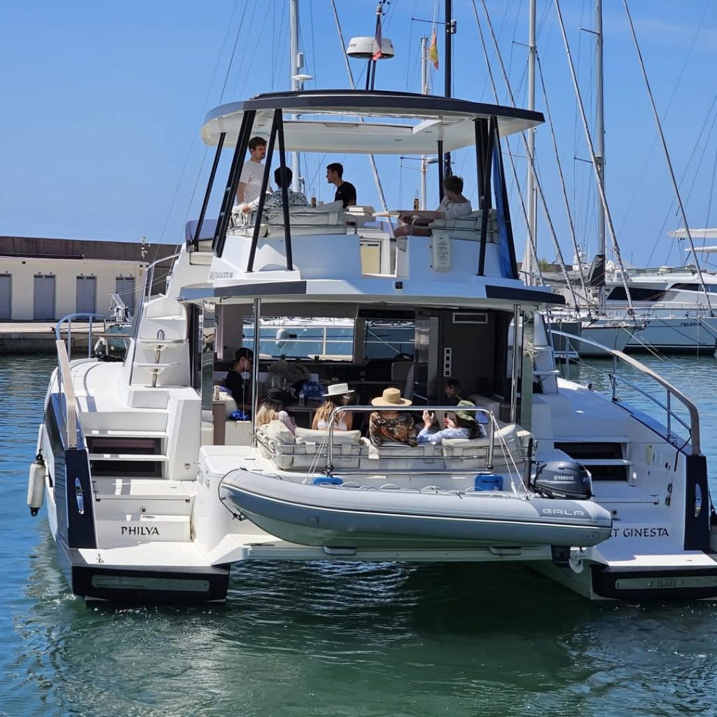 louer un catamaran avec skipper